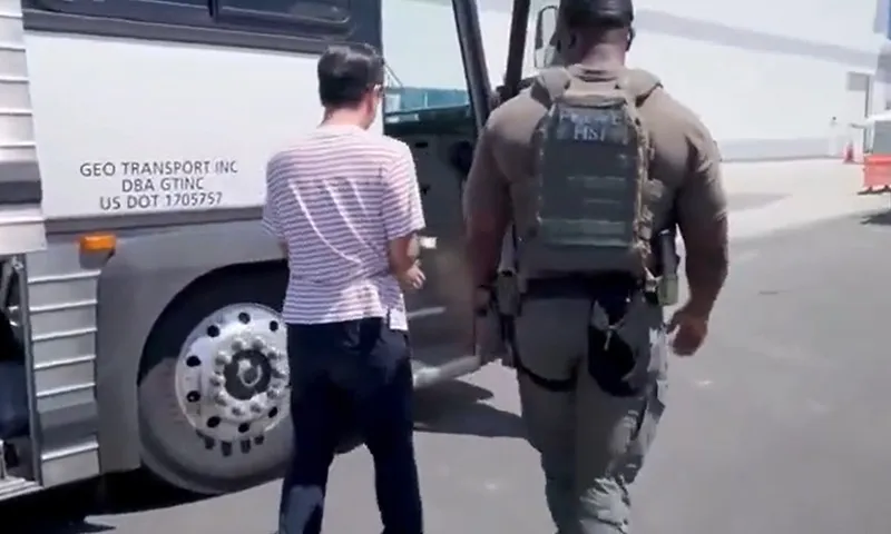 Hàn Quốc điều tra vụ Mỹ bắt 300 công nhân