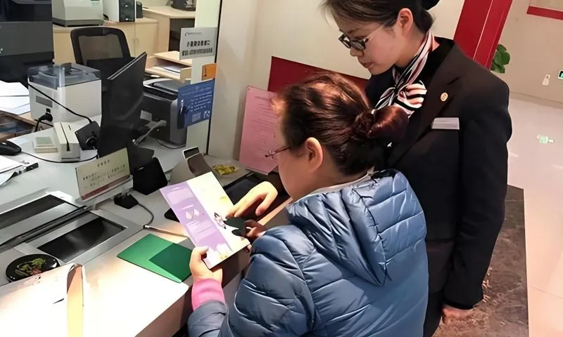 Gửi hơn 22 tỷ đồng, con trai đi rút thì ngân hàng nói chưa từng tiếp nhận