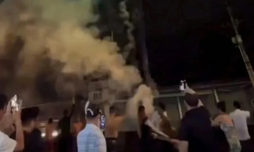 Đồng Tháp: Truy tố nhóm người đốt pháo hoa, nhảy múa giữa quốc lộ