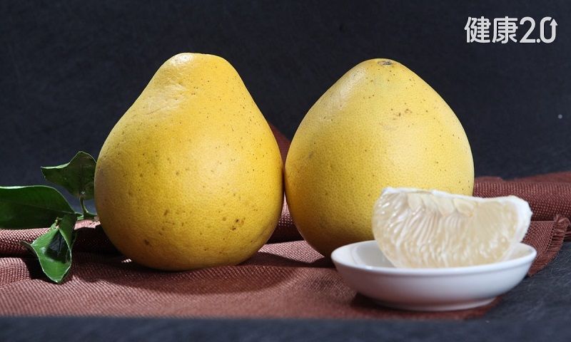 Người đang dùng thuốc mạn tính cẩn trọng khi ăn bưởi trong dịp Trung thu