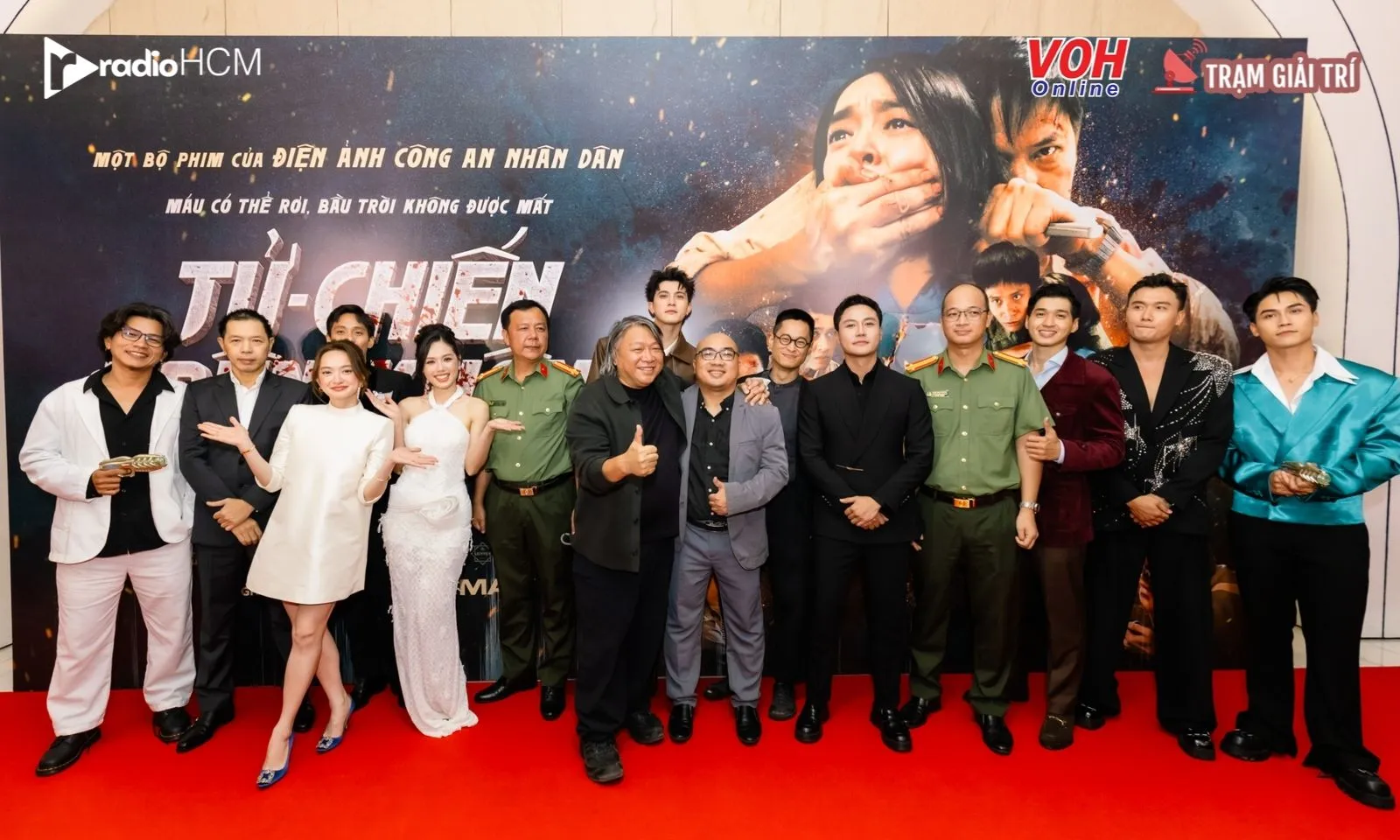 Tử Chiến Trên Không ra mắt hoàng tráng với định dạng IMAX hứa hẹn thành công