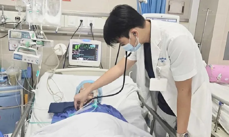 Cụ bà 79 tuổi hôn mê sâu vì uống nhầm methadone