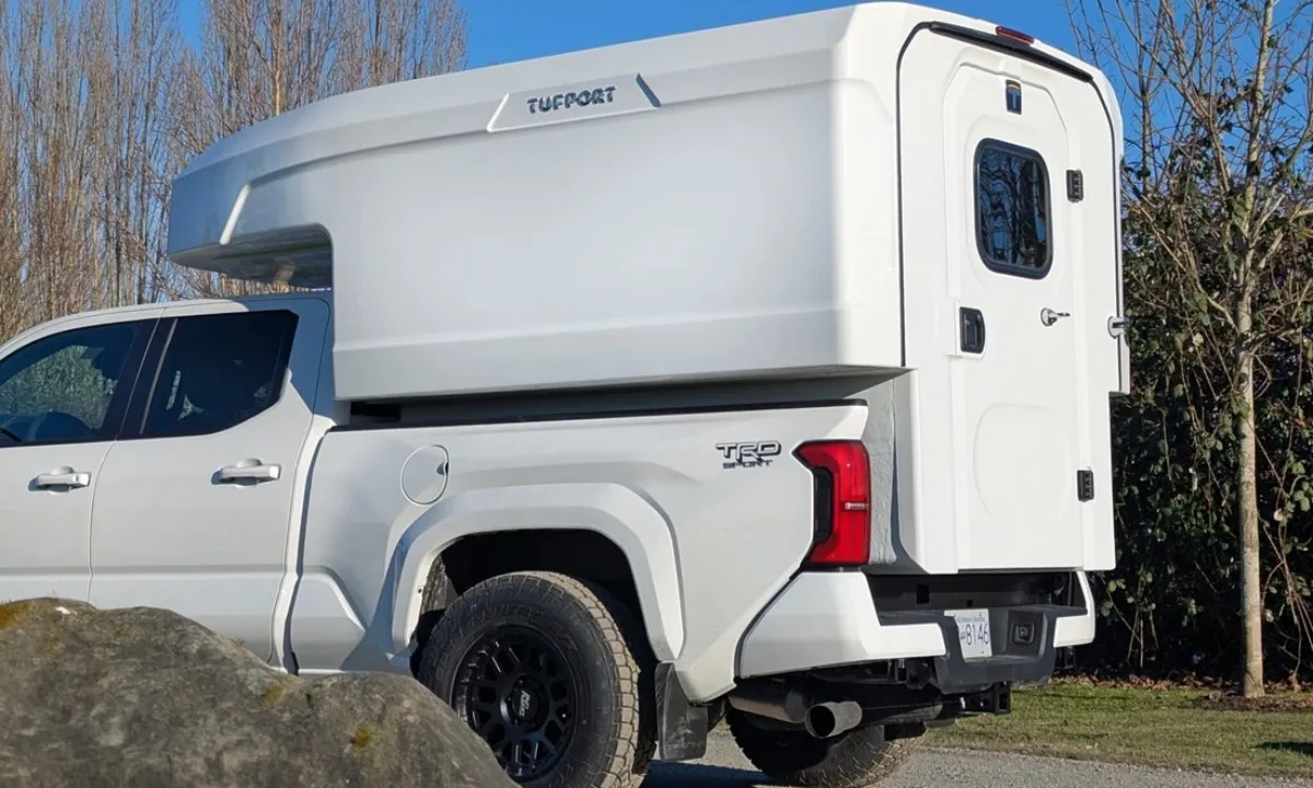 nha-di-dong-soi-thuy-tinh-2-1758184570334609494317