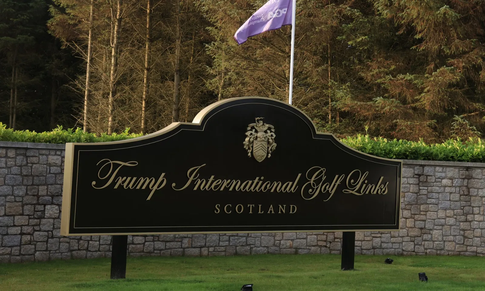 Sân golf của Tổng thống Trump tại Scotland nhiều lần vượt ngưỡng ô nhiễm nước thải