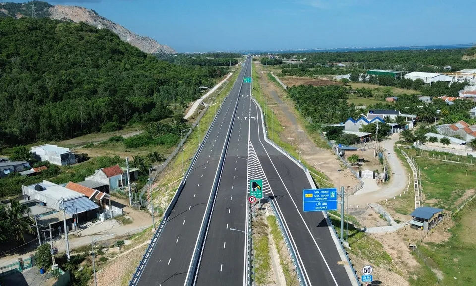 Hoàn thành 13km cuối, cao tốc Vân Phong – Nha Trang sẵn sàng thông tuyến