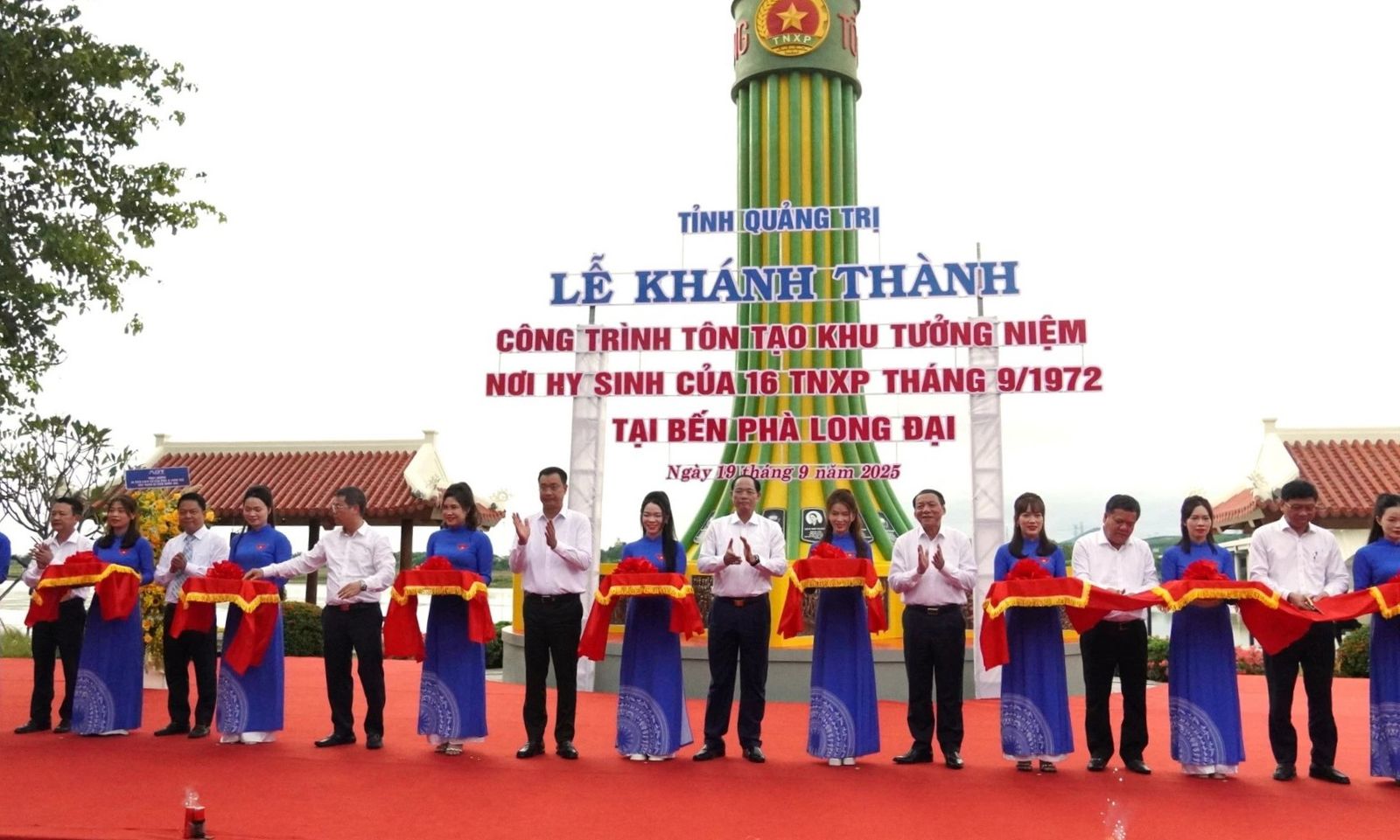 Khánh thành Khu tưởng niệm 16 thanh niên xung phong hy sinh tại Bến phà II Long Đại