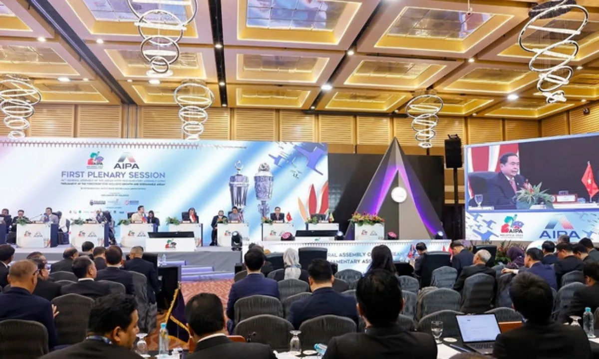 chu-tich-quoc-hoi-tran-thanh-man-phien-toan-the-thu-nhat-aipa-46-1
