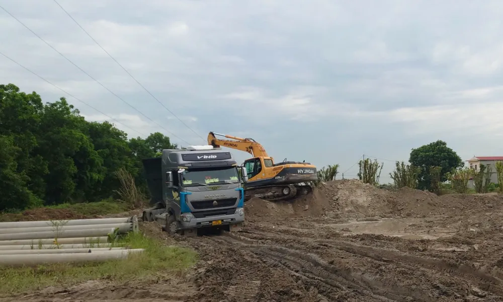 Khởi tố Giám đốc Công ty Việt Nhật vì đổ thải hơn 147 tấn bê tông ra môi trường