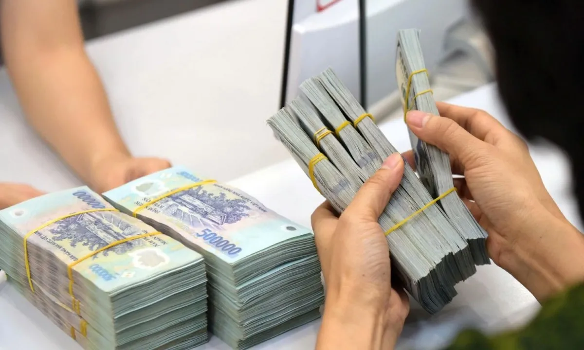 Tiền gửi ngân hàng lập kỷ lục gần 15,8 triệu tỷ đồng