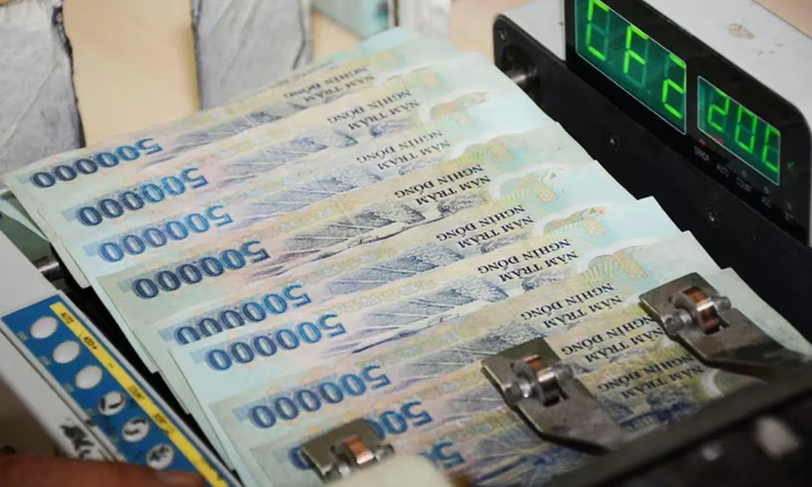 Gần 15,8 triệu tỷ đồng được gửi vào hệ thống ngân hàng