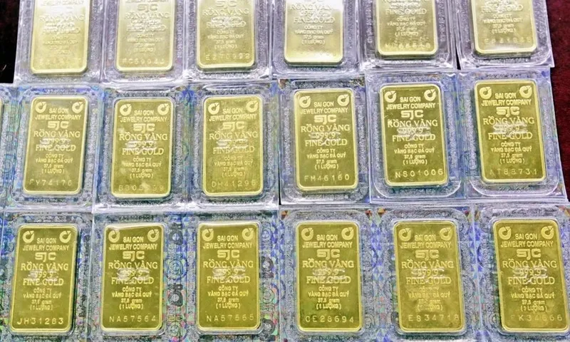 Giá vàng SJC bật tăng mạnh theo đà thế giới  