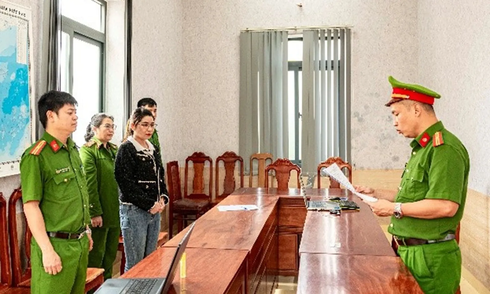 Nữ quái giả mạo thẩm phán lừa đảo chiếm đoạt 1,3 tỷ đồng