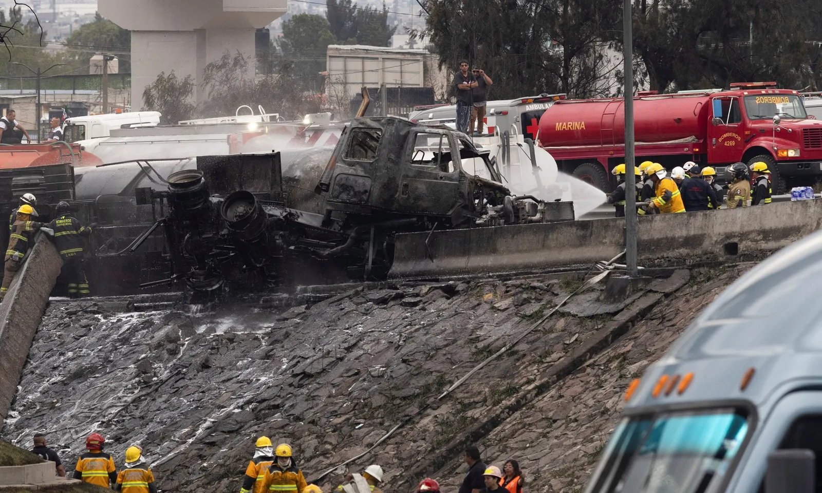 Số người chết trong vụ nổ xe bồn ở Mexico City tăng lên 25