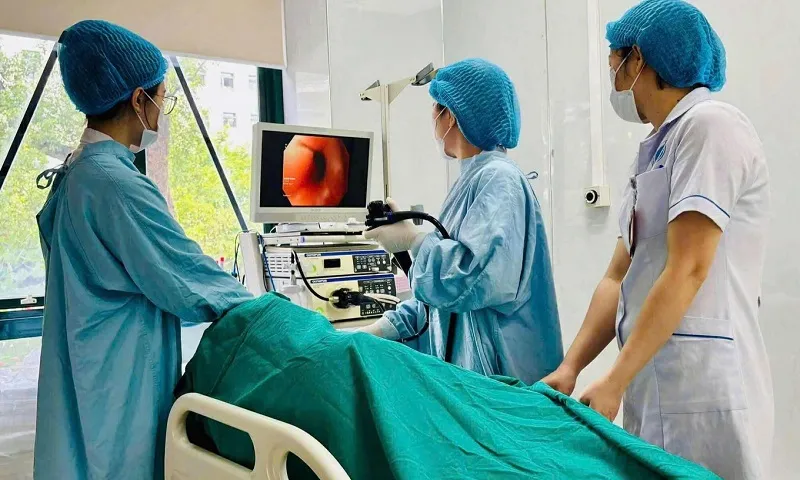 Xuất huyết tiêu hóa ở người trẻ: Nguy cơ từ thói quen thức đêm và stress 