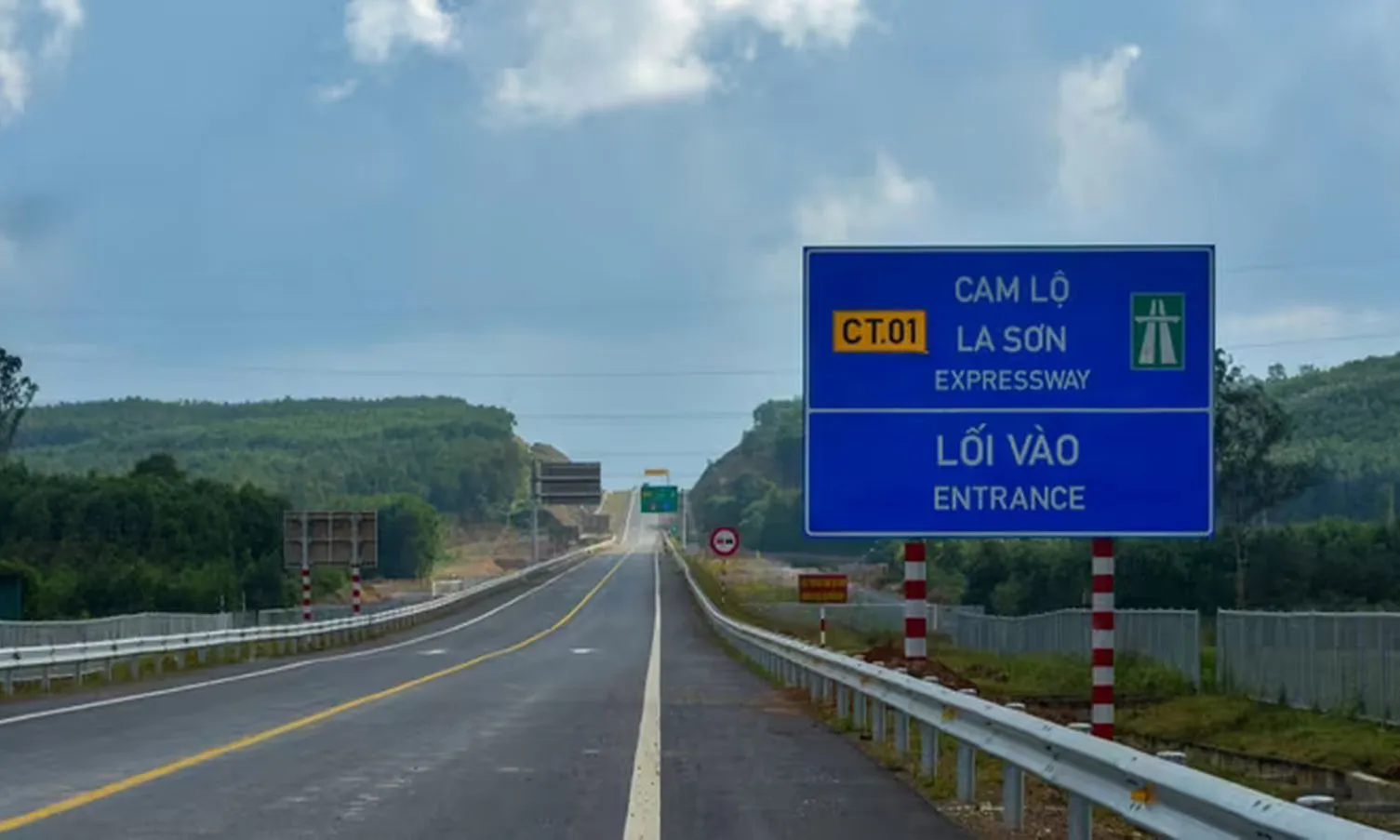 Khởi công mở rộng cao tốc Cam Lộ – La Sơn lên 4 làn xe trong tháng 10