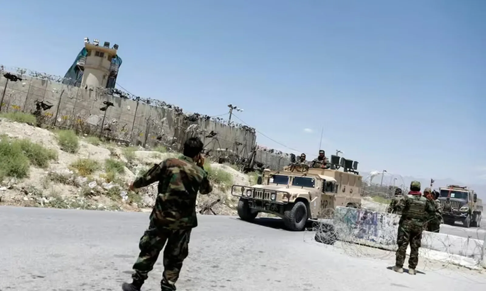 Tổng thống Trump cảnh báo Afghanistan về căn cứ không quân Bagram