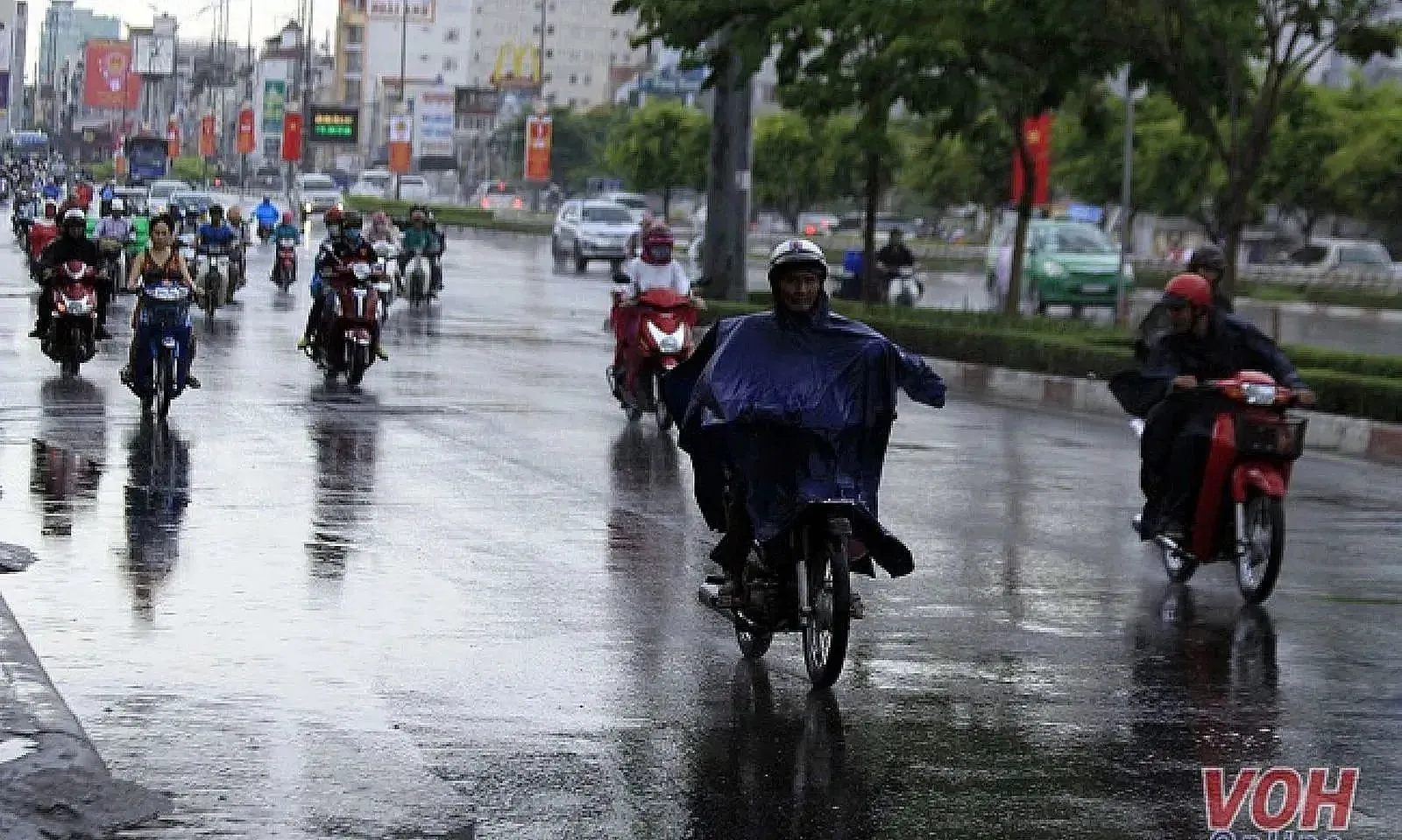 mua-thoi-tiet-voh-080914-voh-081941_voh