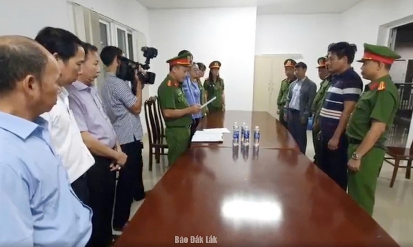 Bắt 2 trưởng khoa trong vụ kê khống dịch vụ tán sỏi laser tại Bệnh viện Đa khoa vùng Tây Nguyên