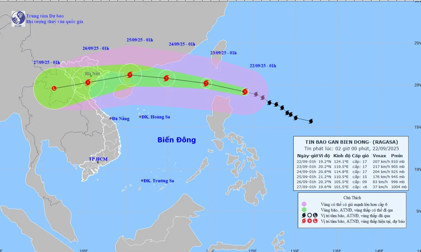 Siêu bão Ragasa tiến vào Biển Đông, gió giật trên cấp 17