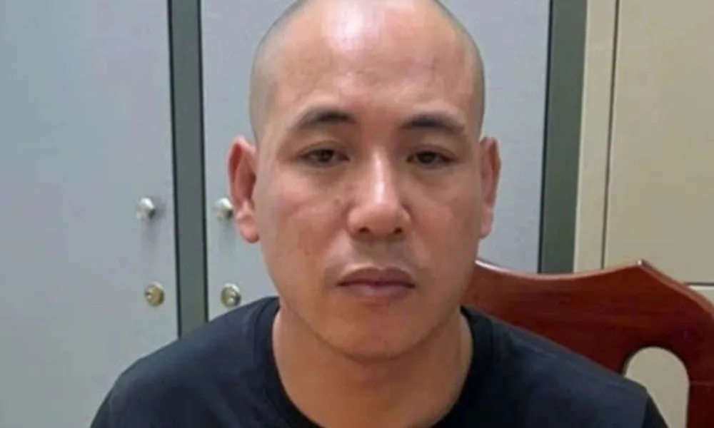 Khởi tố nghi phạm giở trò đồi bại, giật iPhone 15 của cư dân chung cư