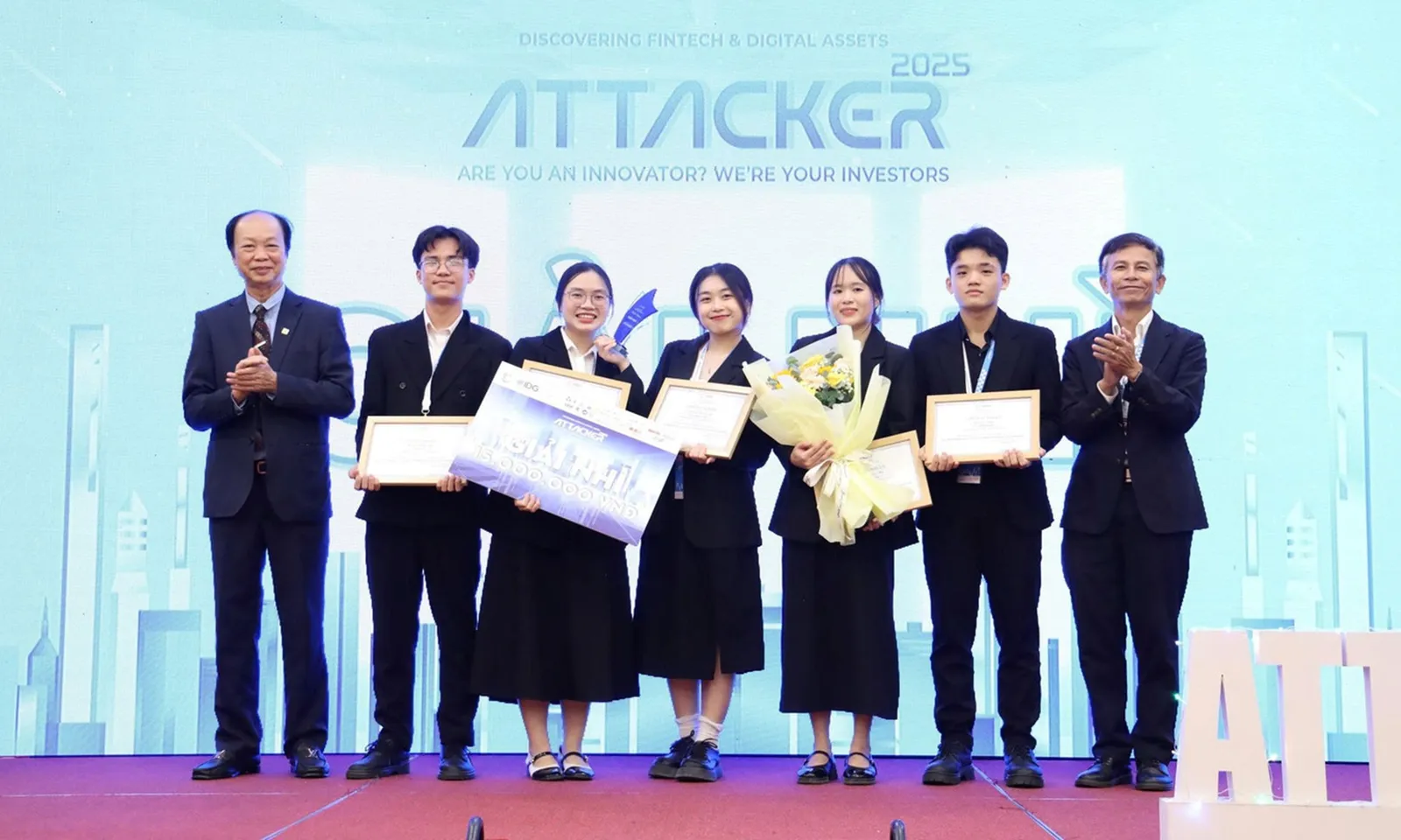 Dự án Trợ lý pháp lý số giành Quán quân cuộc thi ‘Fintech ATTACKER 2025’