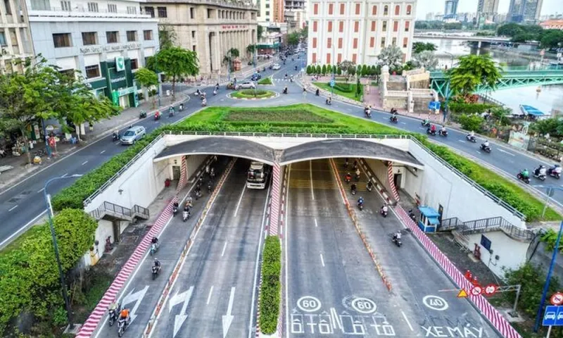 Cấm phương tiện qua hầm Thủ Thiêm trong 3 buổi chiều