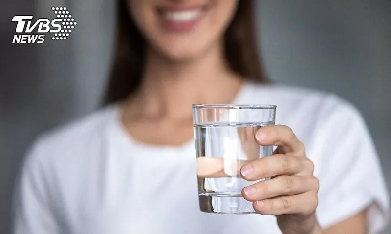 Uống “ly nước đầu tiên” trong ngày như thế nào mới đúng?