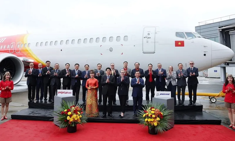 Vietjet nhận bàn giao máy bay đầu tiên trong đơn hàng đặt mua 200 chiếc Boeing