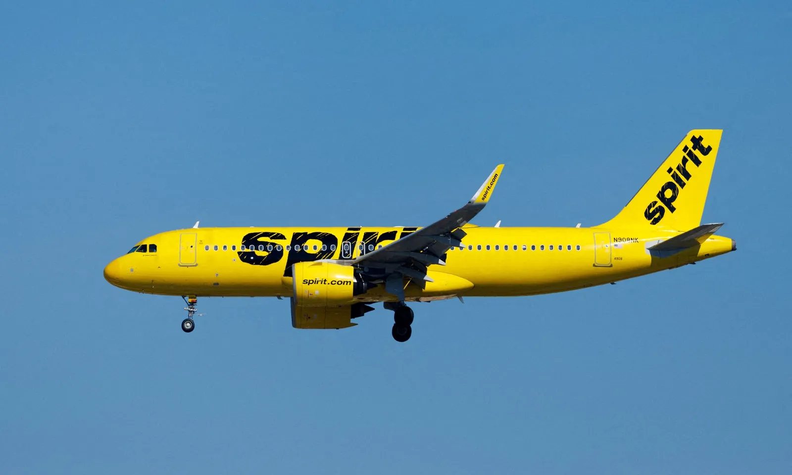 Spirit Airlines sắp cho hơn 30% tiếp viên hàng không nghỉ việc tạm thời