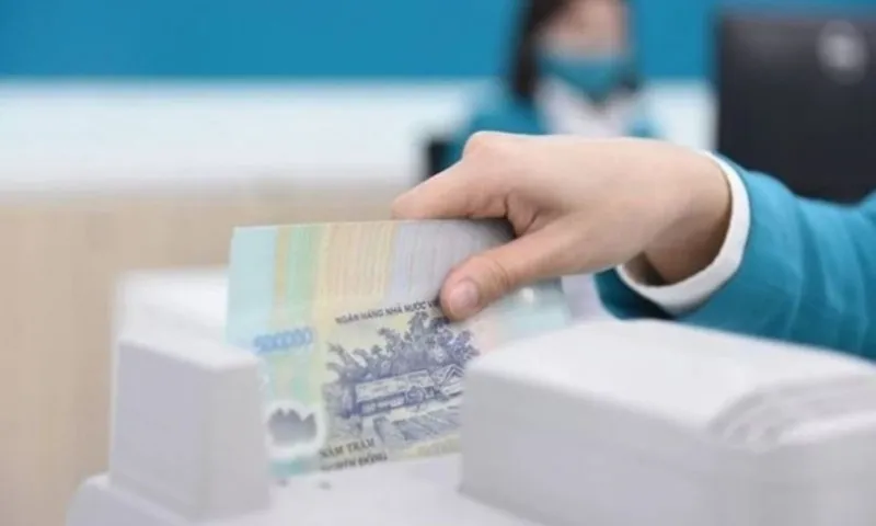 Một số ngân hàng trả lãi cao bất thường