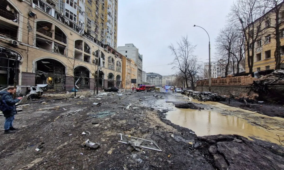 Ukraine tìm đối tác chiến lược tái thiết, IMF tính thêm gói vay mới