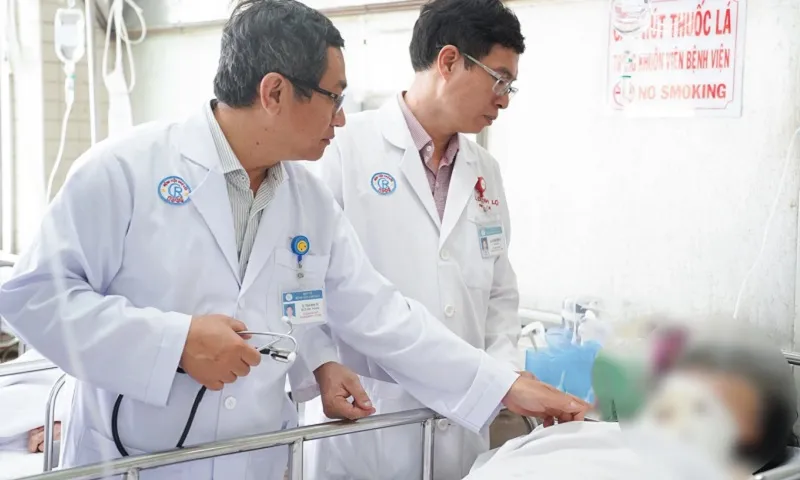 Bệnh viện Chợ Rẫy thông tin về sức khỏe 2 mẹ con bị bắn, tiên lượng người mẹ rất dè dặt