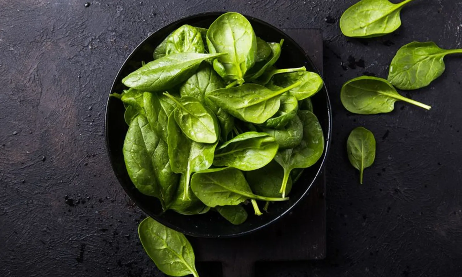 Nghiên cứu mới: Ăn nhiều rau quả bẩn có thể tích tụ thuốc trừ sâu trong cơ thể