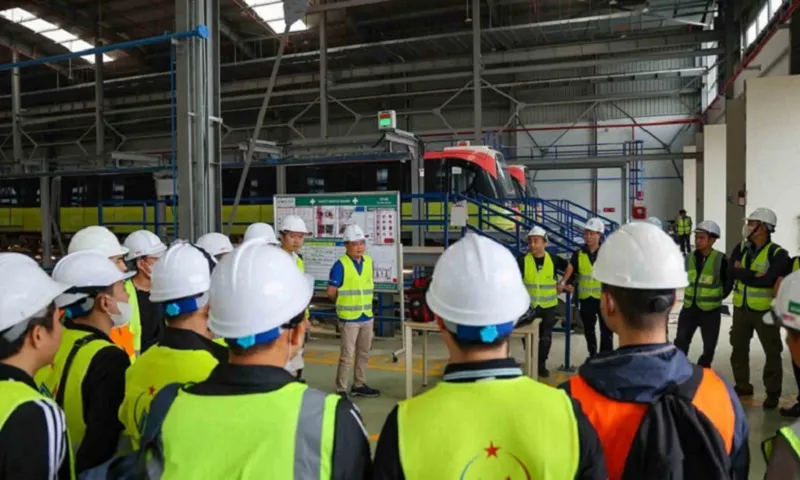 Bộ Xây dựng đề xuất đào tạo 140.000 nhân lực để làm chủ công nghệ đường sắt hiện đại