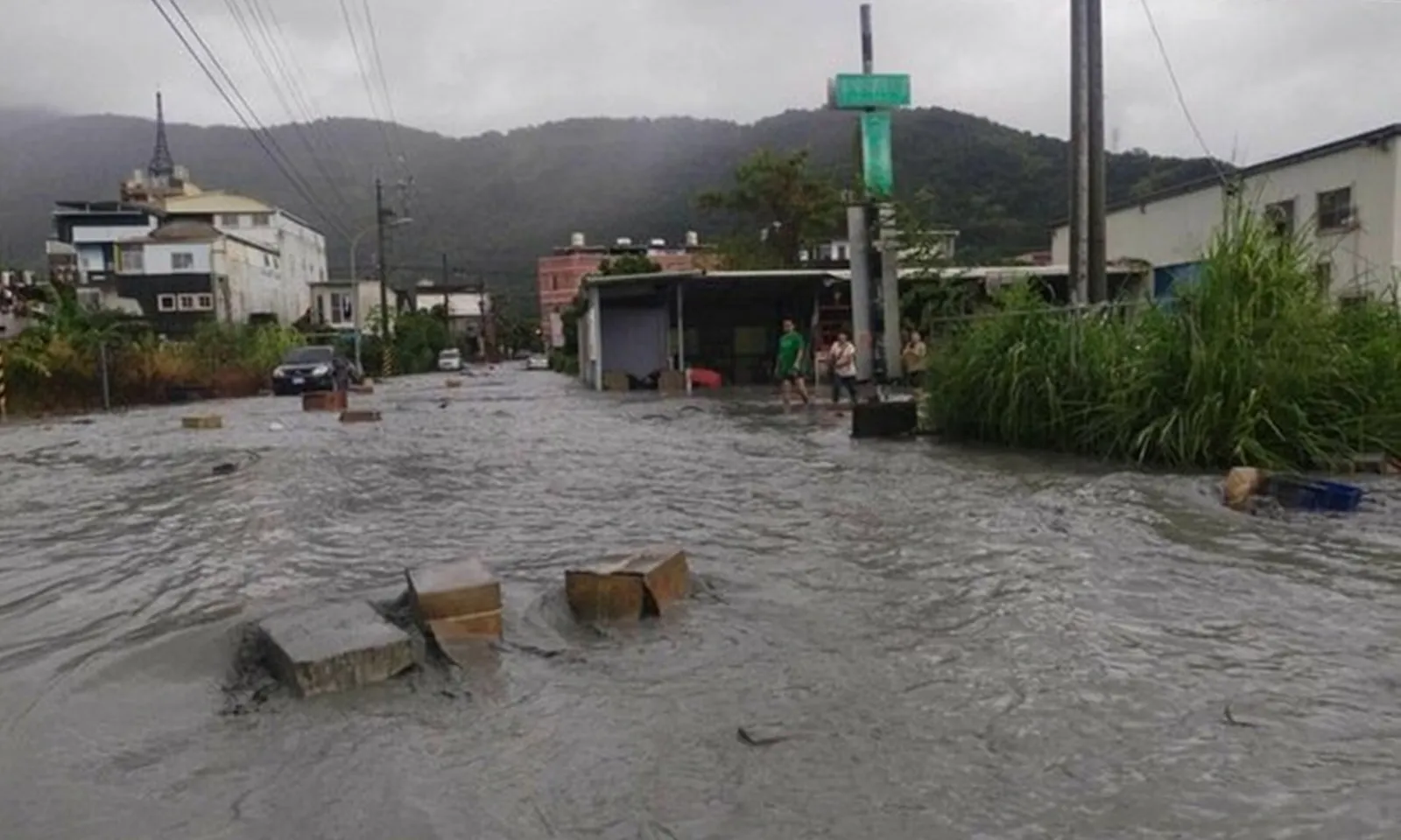 Siêu bão Ragasa khiến 14 người chết, 30 người mất tích ở Đài Loan