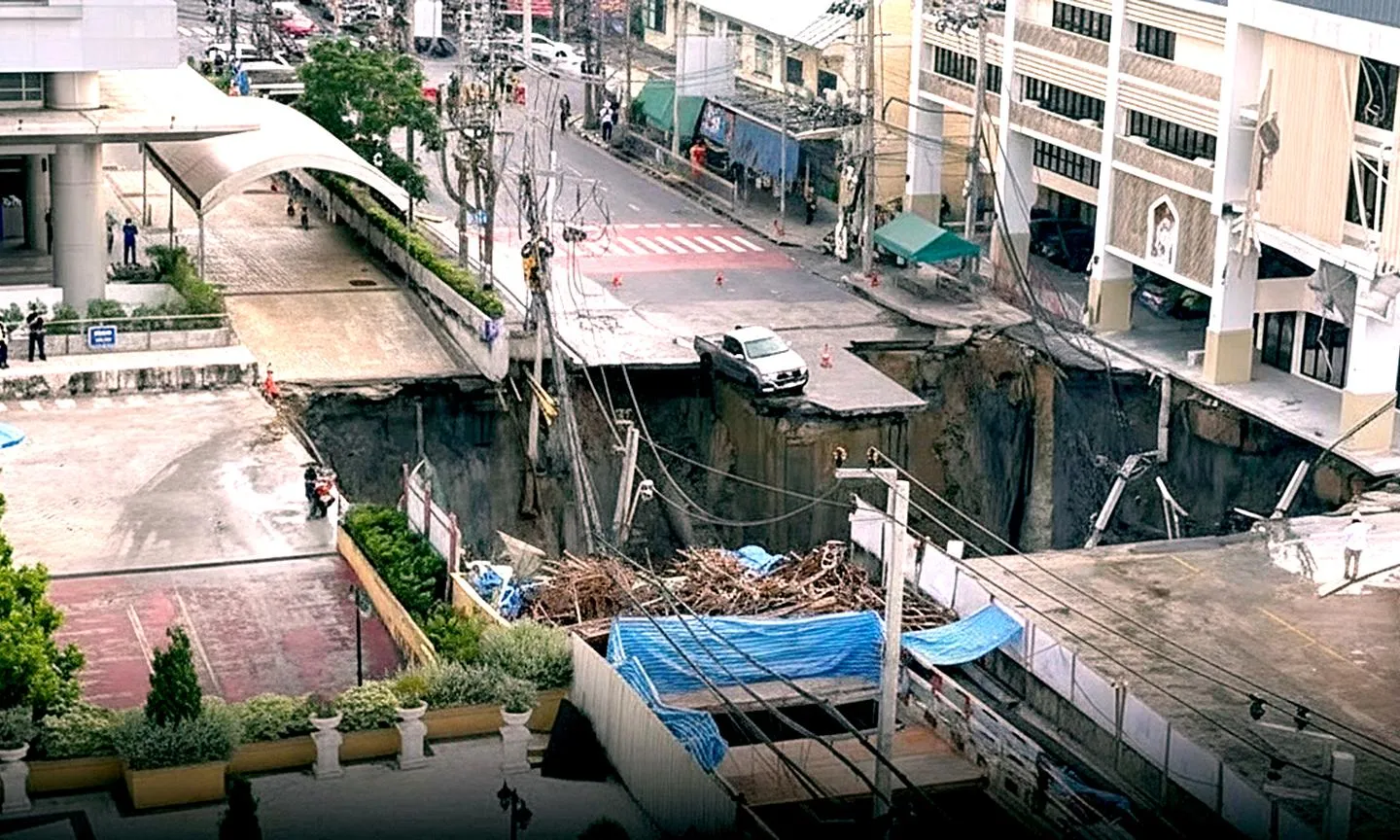 Bangkok: Sụt lún đường Samsen gây mất nước diện rộng