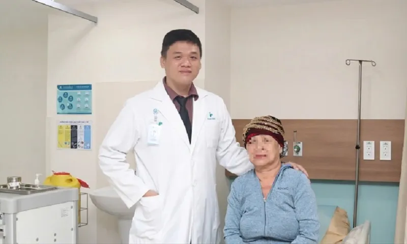 Tưởng tăng cân, đi khám bệnh phát hiện ung thư buồng trứng