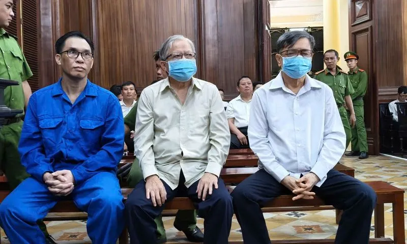 Vụ “đất vàng” Vinafood II: Ông Đinh Trường Chinh lãnh 13 năm tù, nộp 970 tỉ đồng 