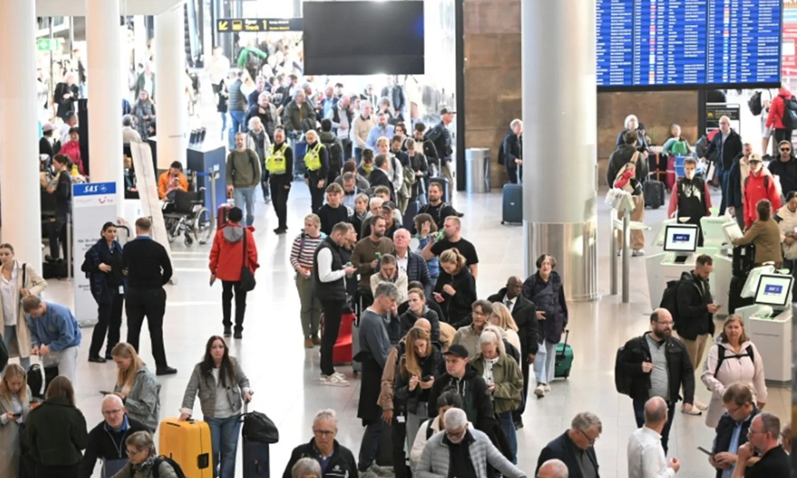 Loạt máy bay không người lái lạ gây náo loạn nhiều sân bay Đan Mạch