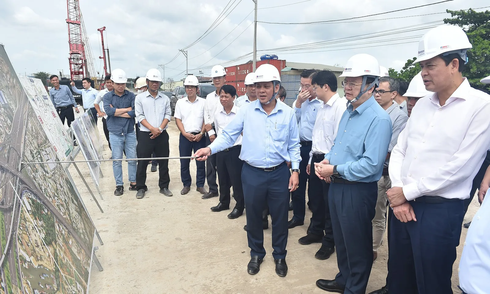 Phó Thủ tướng Mai Văn Chính kiểm tra tiến độ dự án đường Vành đai 3 TPHCM