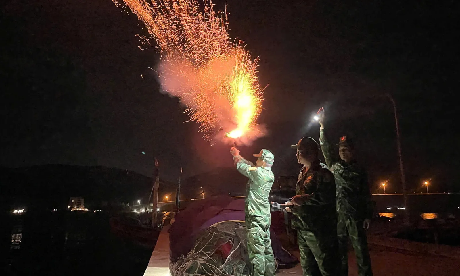 Huế khẩn trương triển khai ứng phó bão Bualoi (bão số 10)