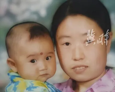 Liu cho biết mẹ anh, một thợ may, đã may tất cả quần áo cho anh kể từ khi anh còn nhỏ - Ảnh Douyin