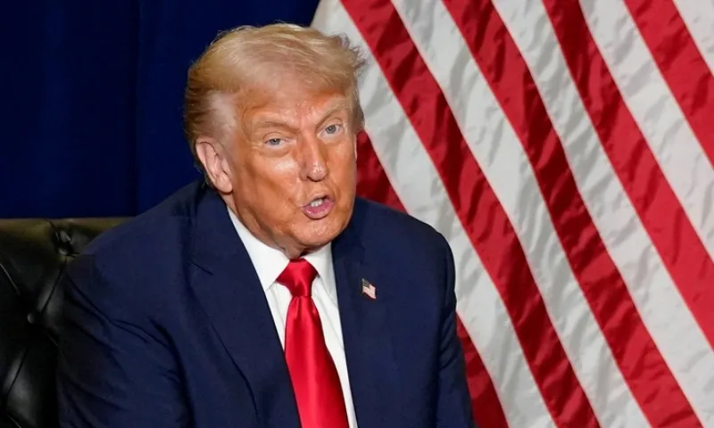 Ông Trump cảnh báo còn nhiều đối thủ bị truy tố 