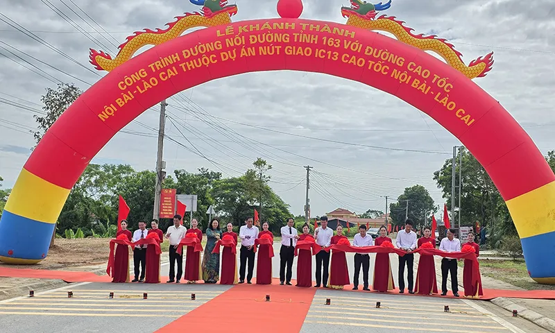 Khánh thành đường nối tỉnh lộ 163 với đường cao tốc Nội Bài - Lào Cai