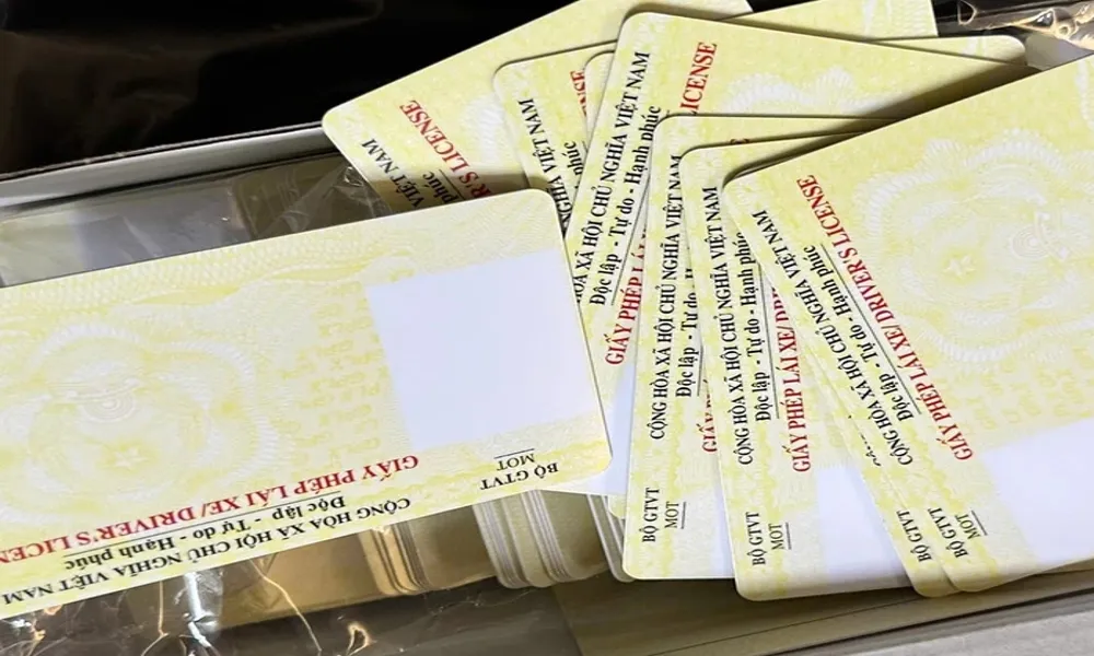 Công an Quảng Trị bắt ổ nhóm sản xuất bằng cấp giả xuyên tỉnh