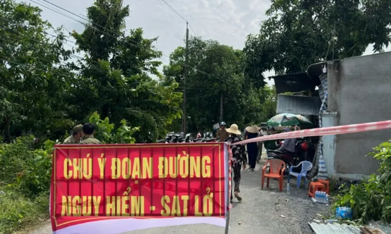 Công bố tình huống khẩn cấp sạt lở bờ sông Tiền