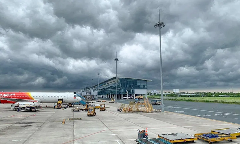 Đóng cửa 4 sân bay do ảnh hưởng của bão số 10 - Bualoi