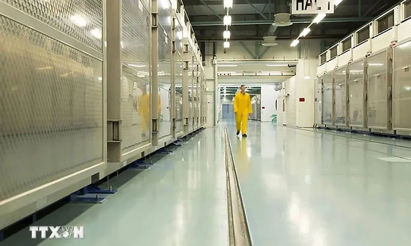 Liên hợp quốc chính thức tái áp đặt trừng phạt Iran