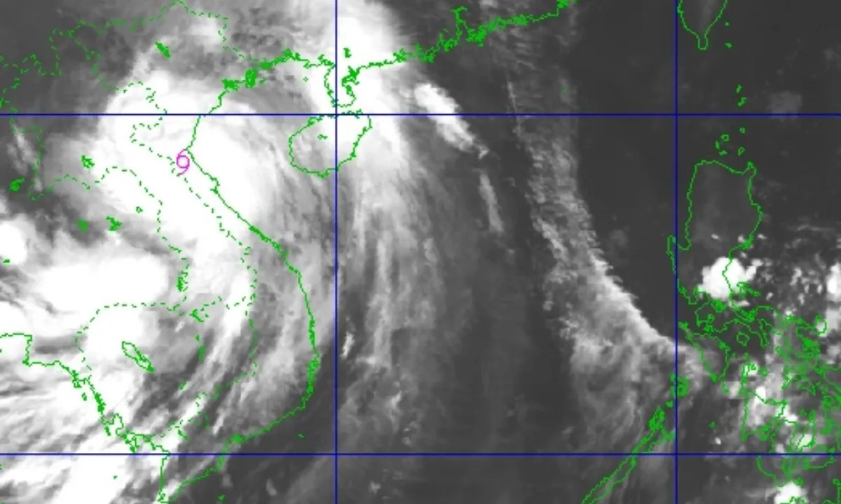 Bão số 10 quét qua Nghệ An - Hà Tĩnh: Gió dữ dội, mất điện diện rộng