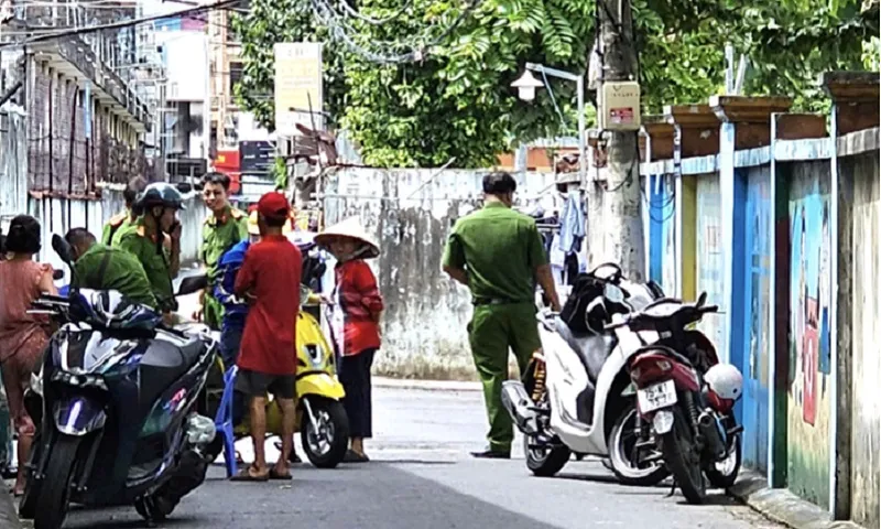 TPHCM: Công an vào cuộc vụ vứt thi thể trẻ sơ sinh trên đường